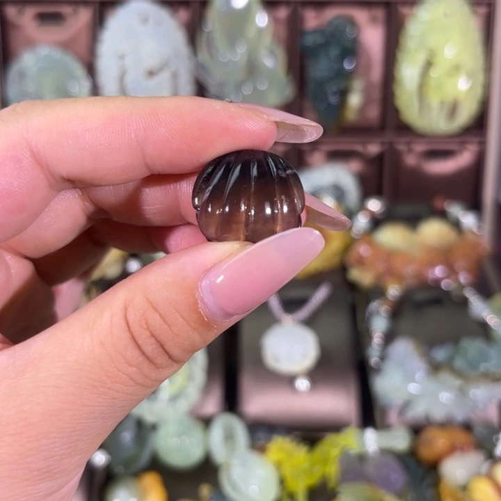 蛇纹石玉合金颈饰安*?