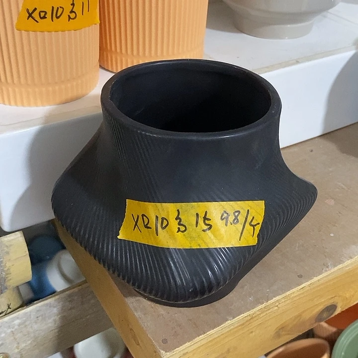 摆件瑕疵有孔瑕疵有孔