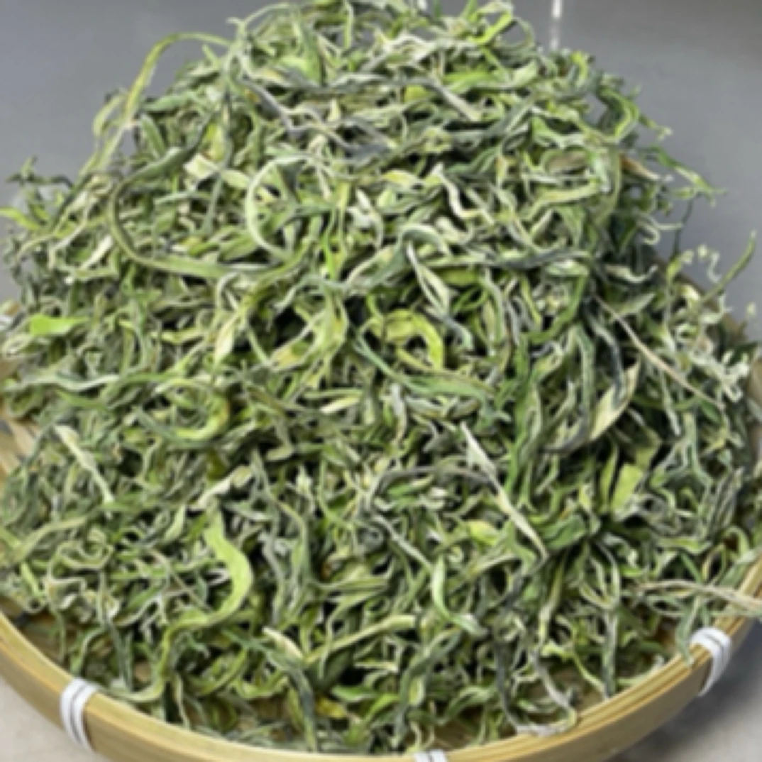 农村小园自家豆角丝