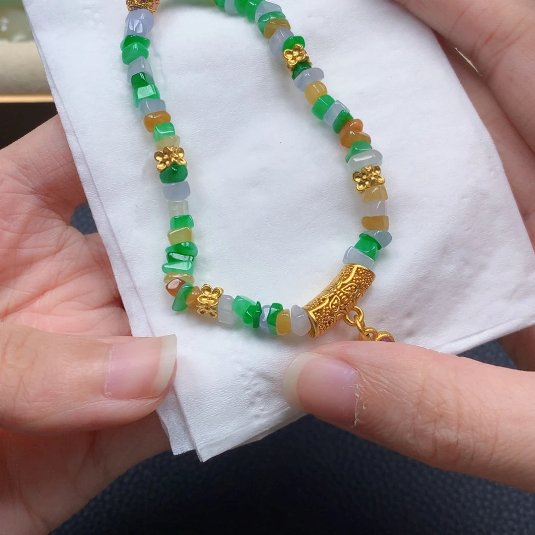 L***g颈饰未镶嵌翡翠闪