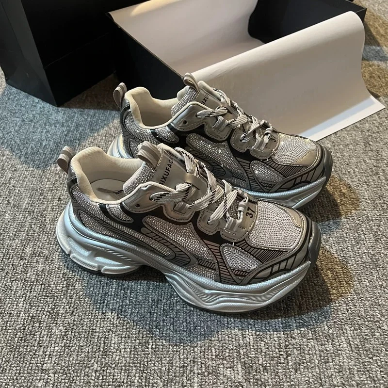 2025春季新款厚底增高水钻时尚小众老爹鞋女士透气舒适运动休闲鞋