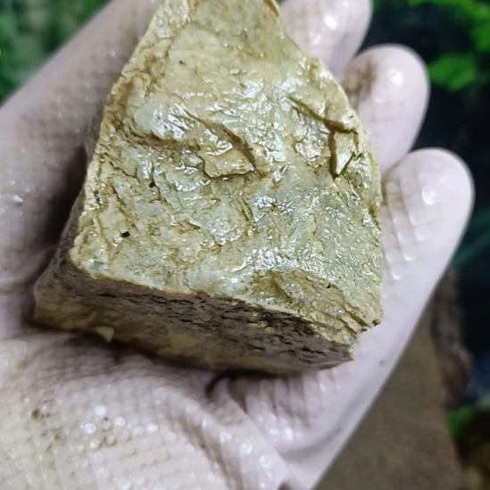 蛇纹石玉未镶嵌珠宝奇石