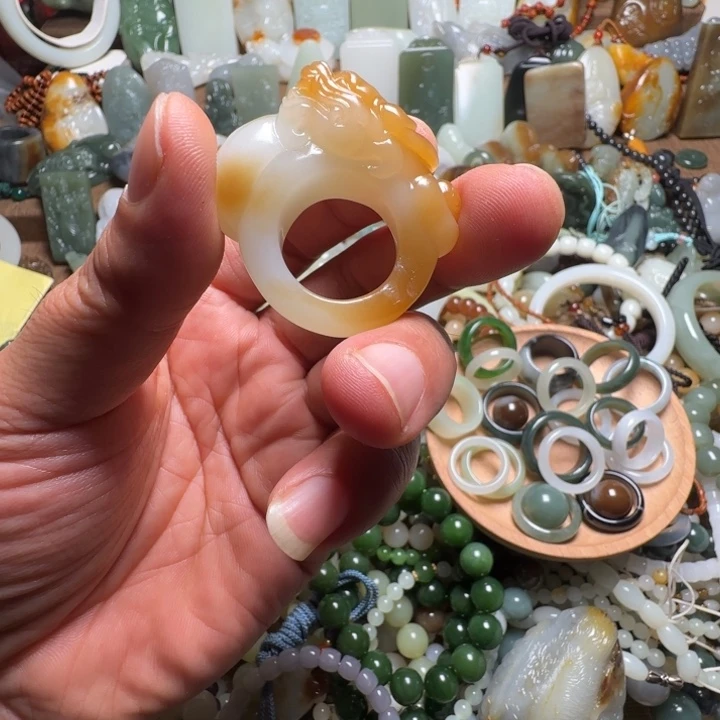 和田玉（糖玉）未镶嵌戒指