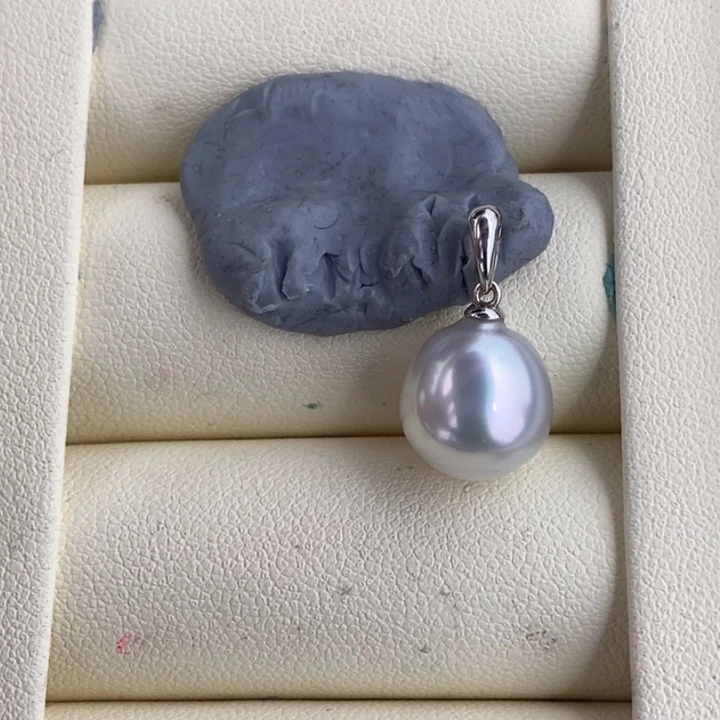 海水珍珠18K金镶嵌吊坠(不含链)10.8mm澳白宝石光