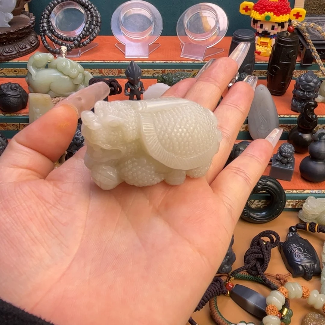 未镶嵌和田玉挂件江*