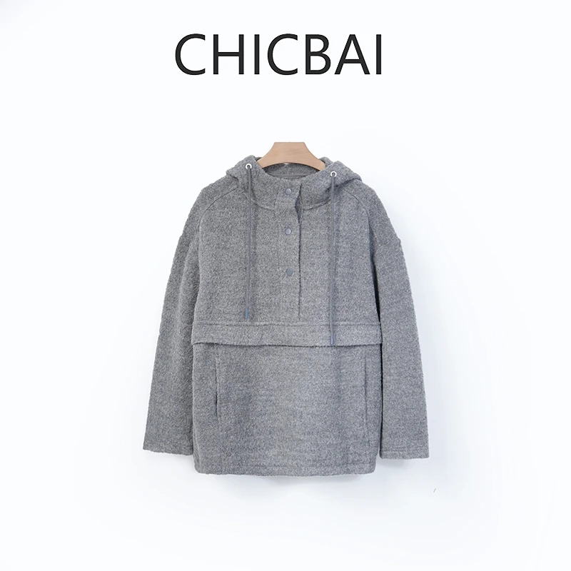 CHICBAI “不普通” 全羊毛卫衣风格毛呢连帽短大衣ZC30572