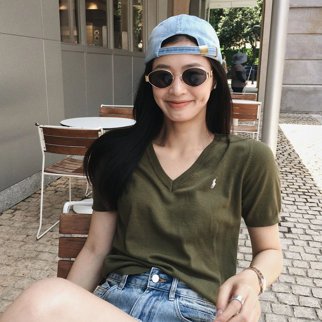 Yihouse【假日夏天】天丝羊毛刺绣V领短袖T女款宽松上衣Y8386