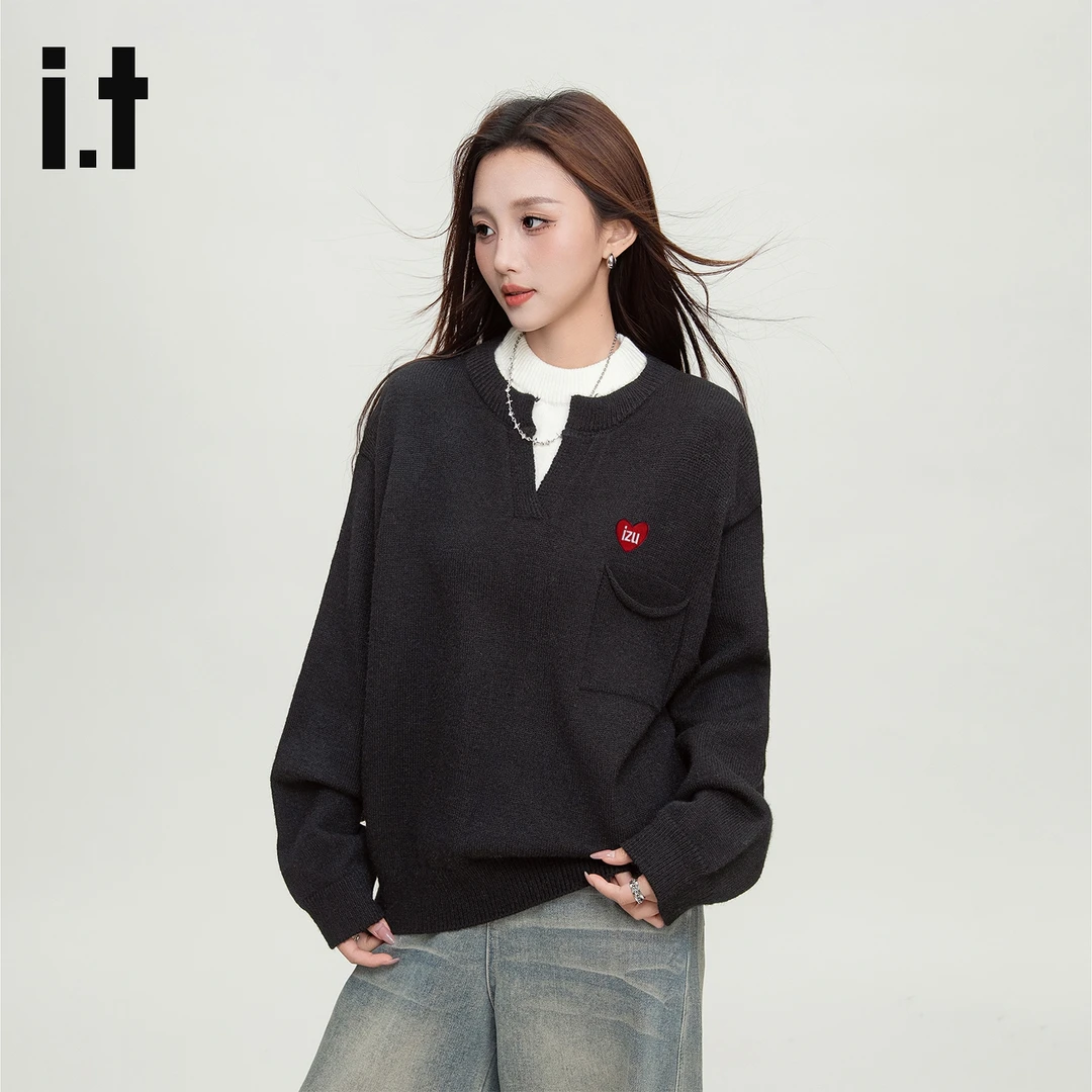 i.t izzue官方时尚保暖毛衣女款秋冬季V领百搭宽松休闲上衣C2M