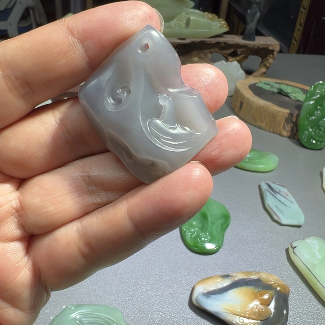 和田玉未镶嵌颈饰