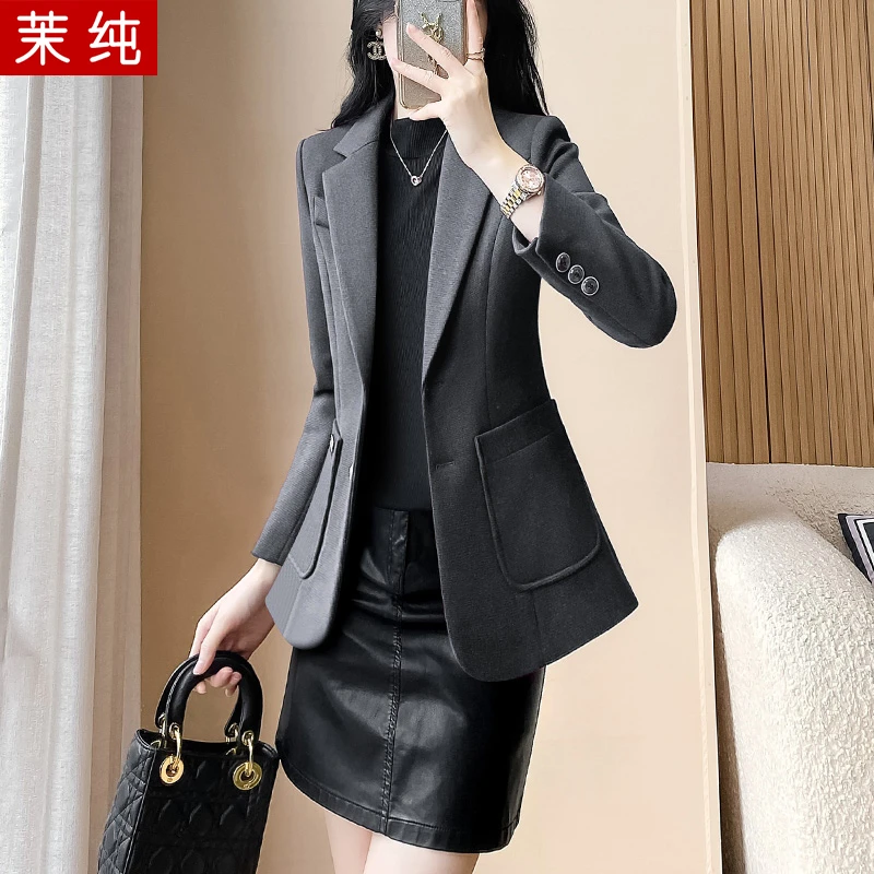 毛呢外套女2026新款灰色加厚保暖小个子西装气质高端短款呢子上衣