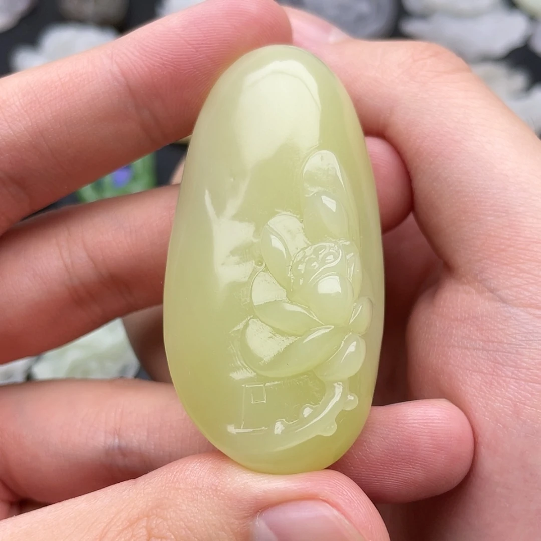 【闪购商品】颈饰未镶嵌和田玉?****?