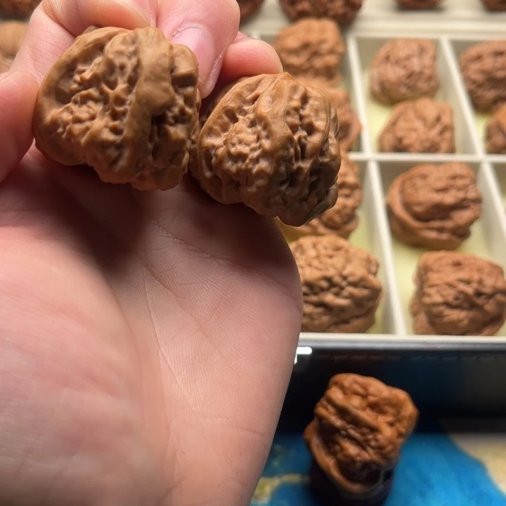 N***博文玩核桃吊坠36蛤蟆头