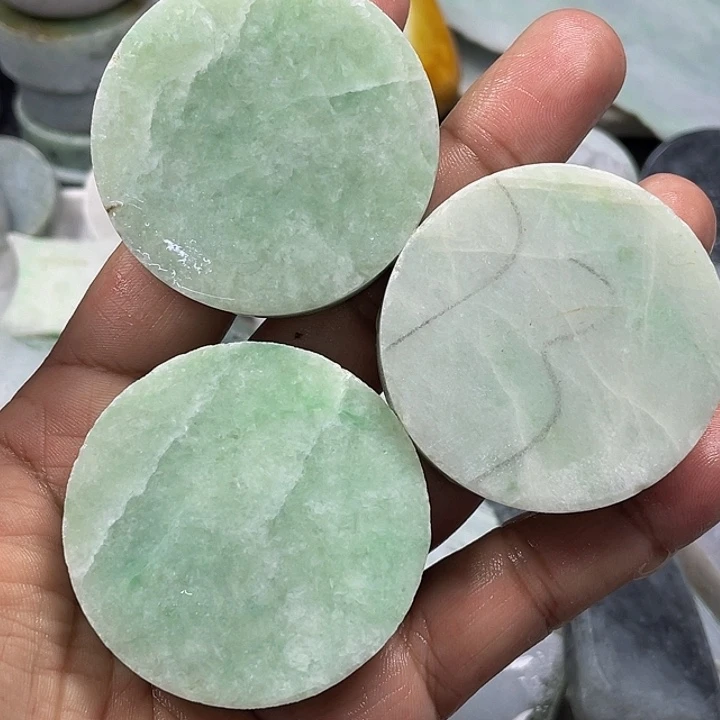 翡翠未镶嵌颈饰天然翡翠边角料