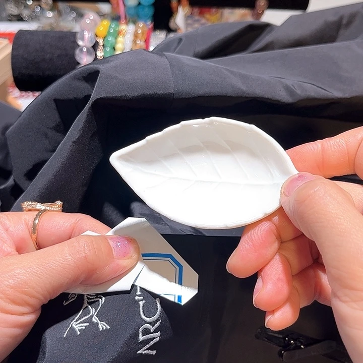 瓷片s f h g g j k h k k j jk