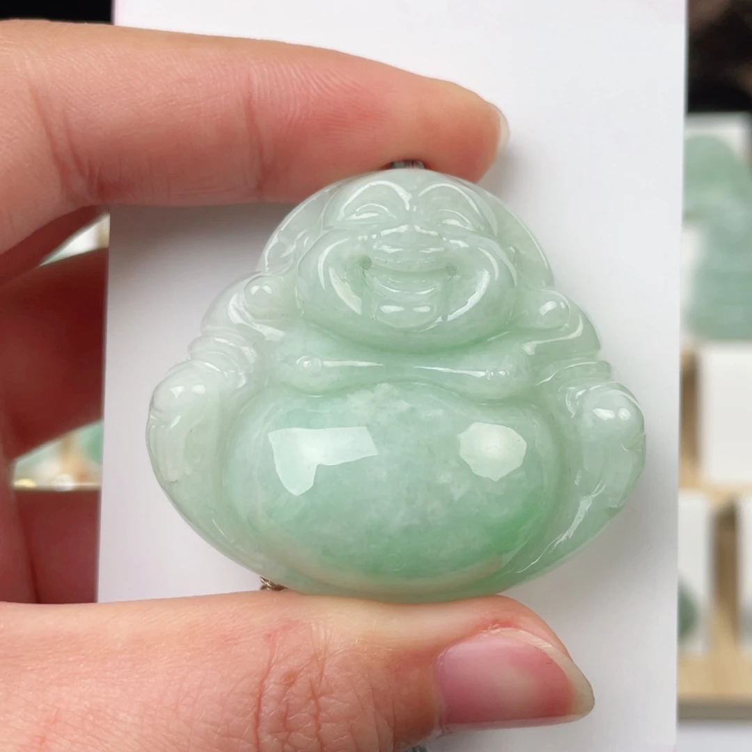 翡翠颈饰未镶嵌佛公