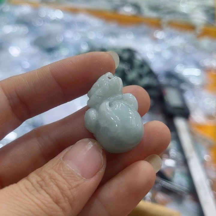 颈饰未镶嵌翡翠有纹裂