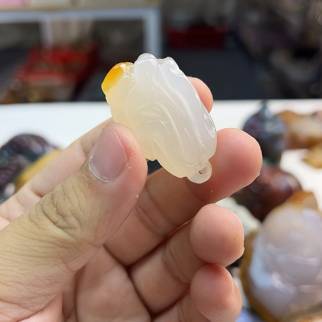 玛瑙/玉髓未镶嵌颈饰