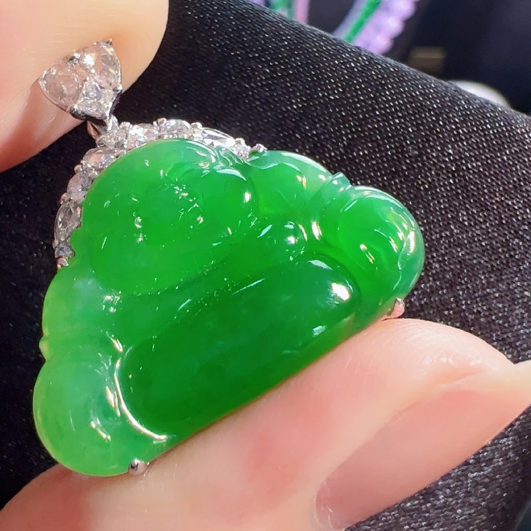 翡翠18K金镶嵌颈饰签收后24小时鉴赏期