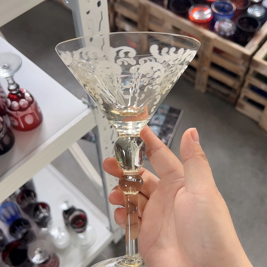 水晶玻璃高脚款微瑕一个