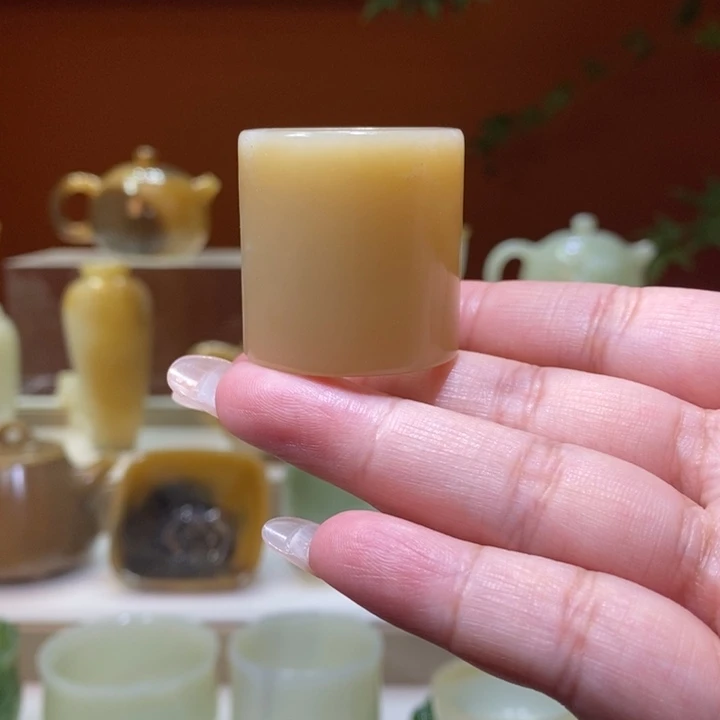 未镶嵌和田玉摆件且末黄糖扳指22