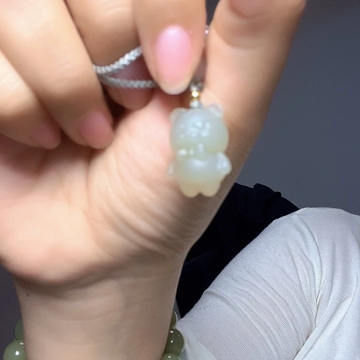 浮***身和田玉（糖玉）未镶嵌颈饰