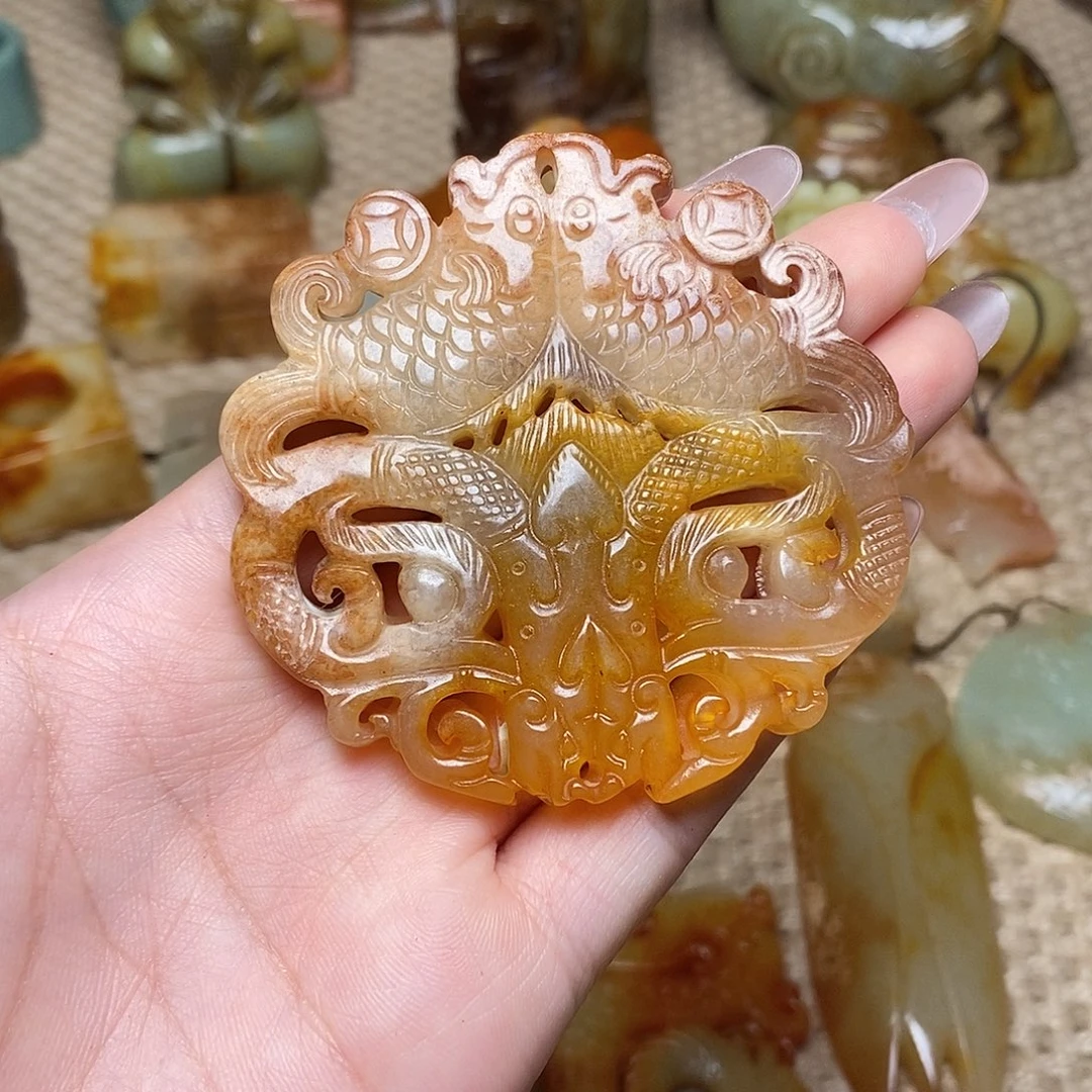 蛇纹石玉未镶嵌颈饰