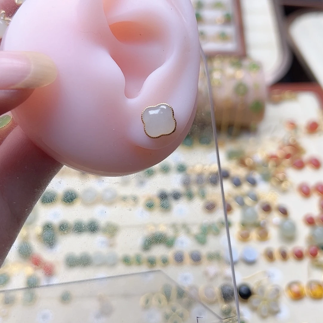 和田玉银S925镶嵌耳饰