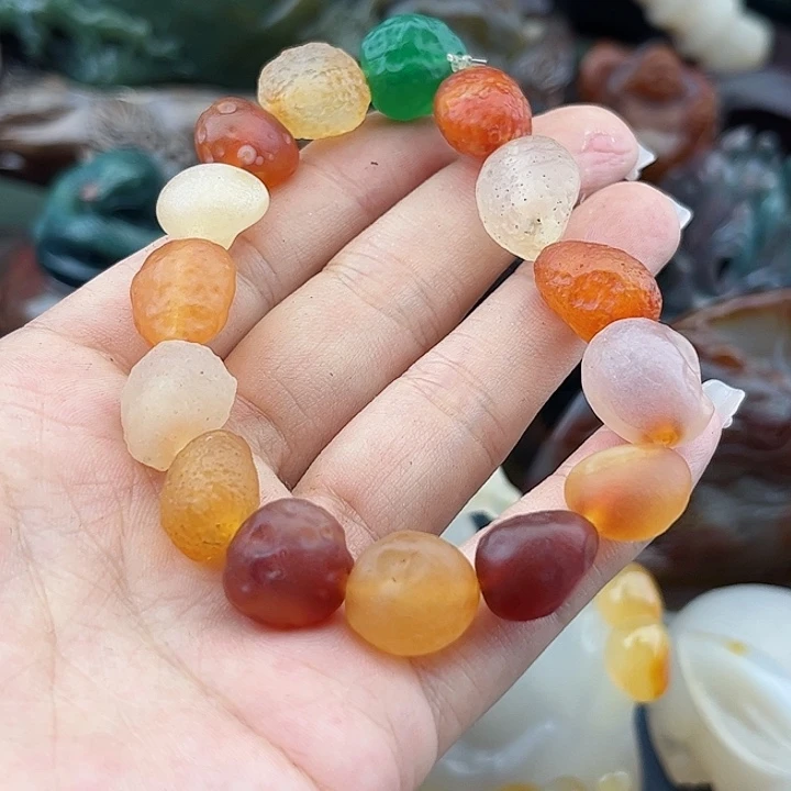 玛瑙手饰未镶嵌老*头