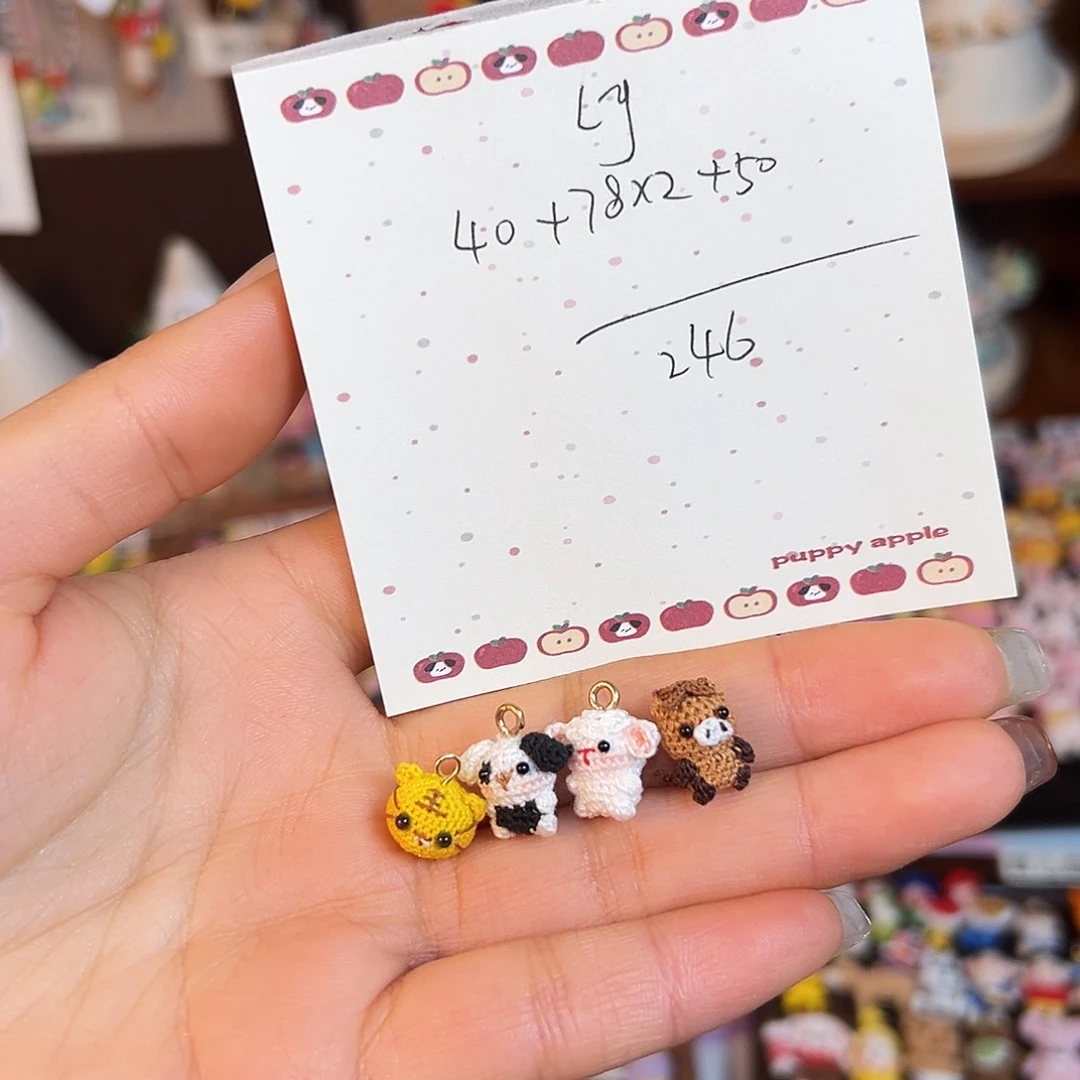 针织品手工钩织玩偶