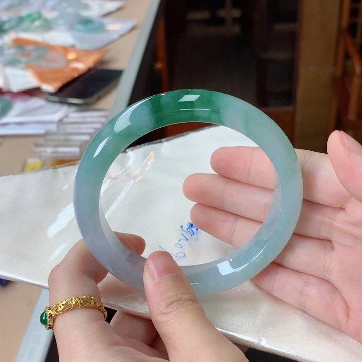 未镶嵌手镯翡翠翡翠