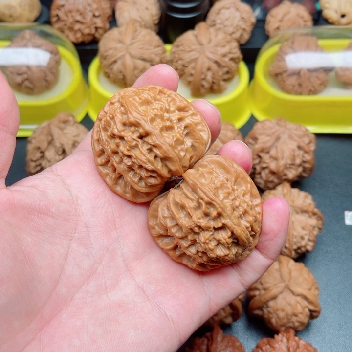 把件文玩核桃三角白狮子44×44×41