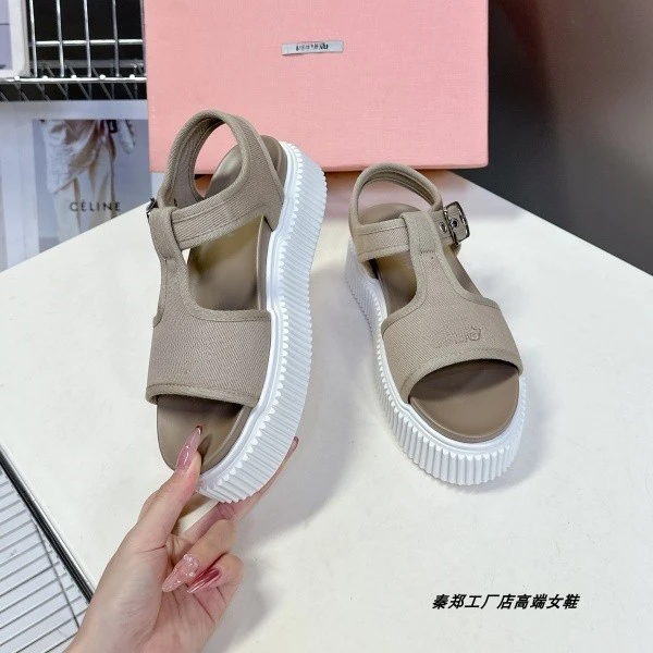 舒适夏季新款时尚百搭厚底露趾凉鞋女外穿潮流走秀款休闲饼干鞋潮