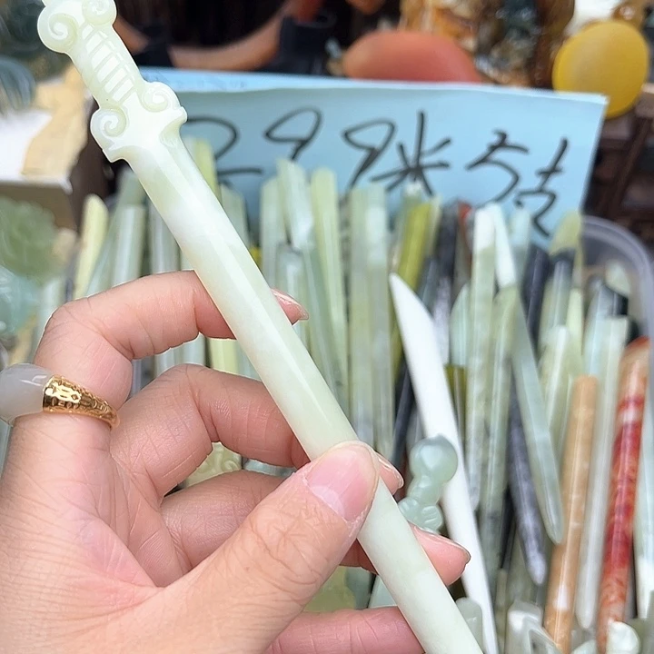 蛇纹石玉未镶嵌发簪