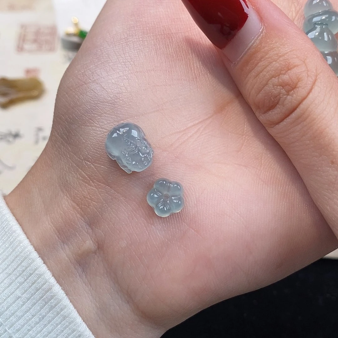 翡翠颈饰未镶嵌天然翡翠