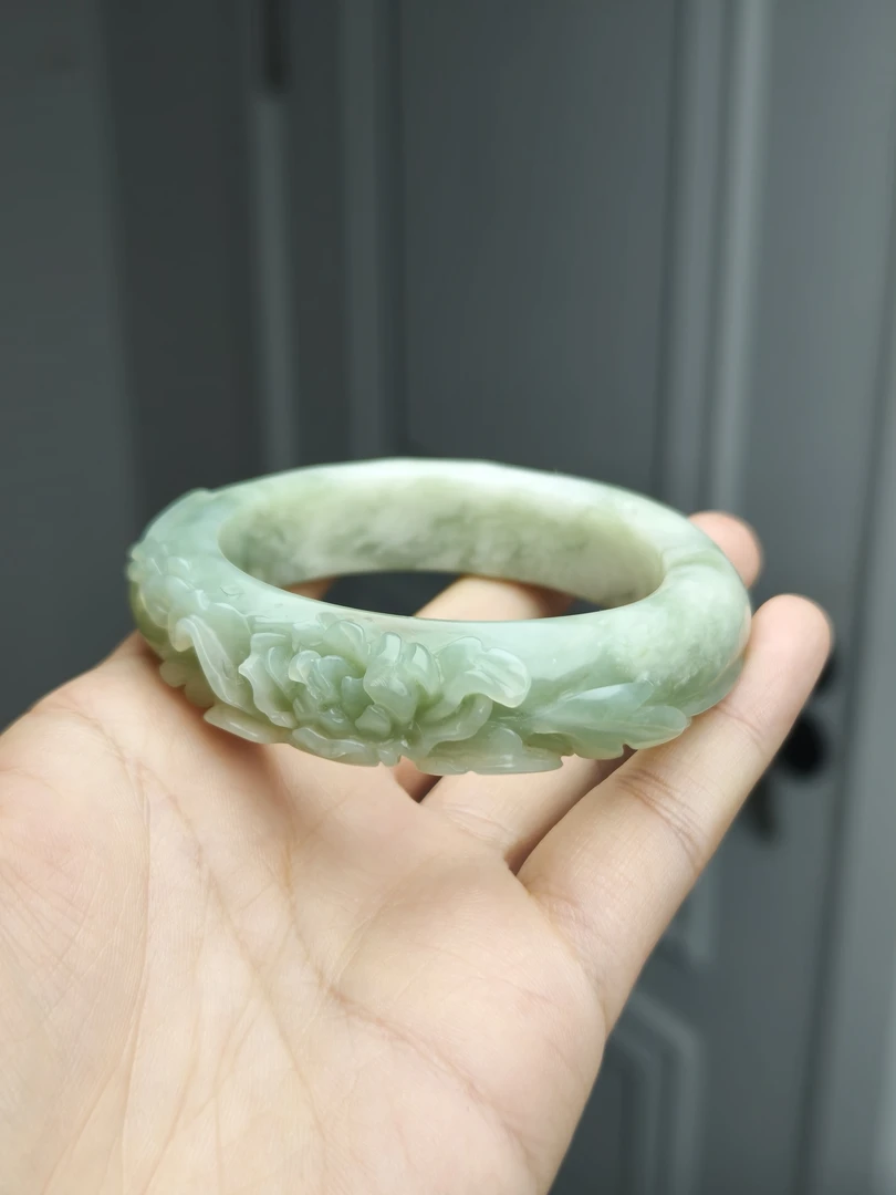 岫玉56+浅花油翠牡丹花雕工手镯