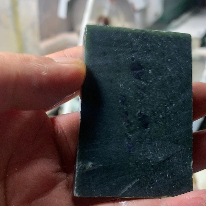 颈饰未镶嵌和田玉（糖玉）