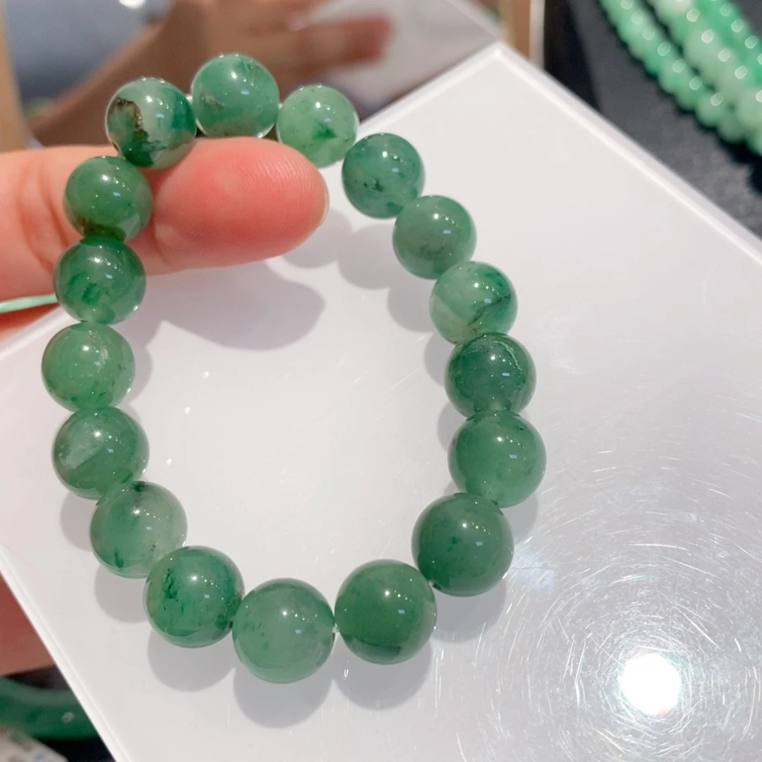 石英质玉合金颈饰