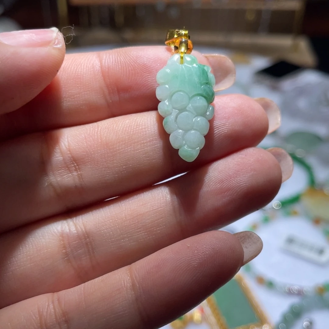 翡翠14K金镶嵌颈饰