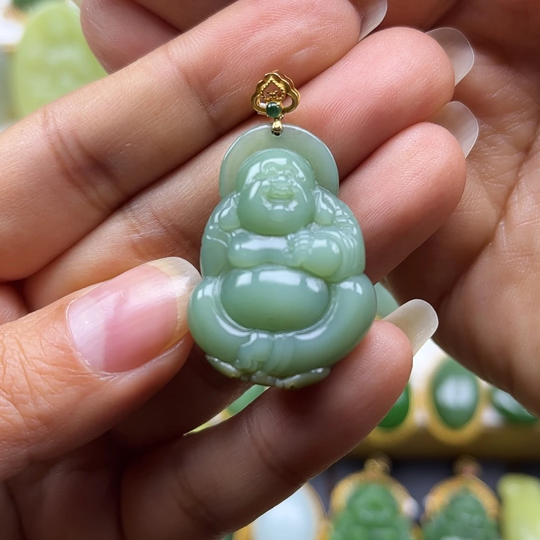 和田玉18K金镶嵌颈饰