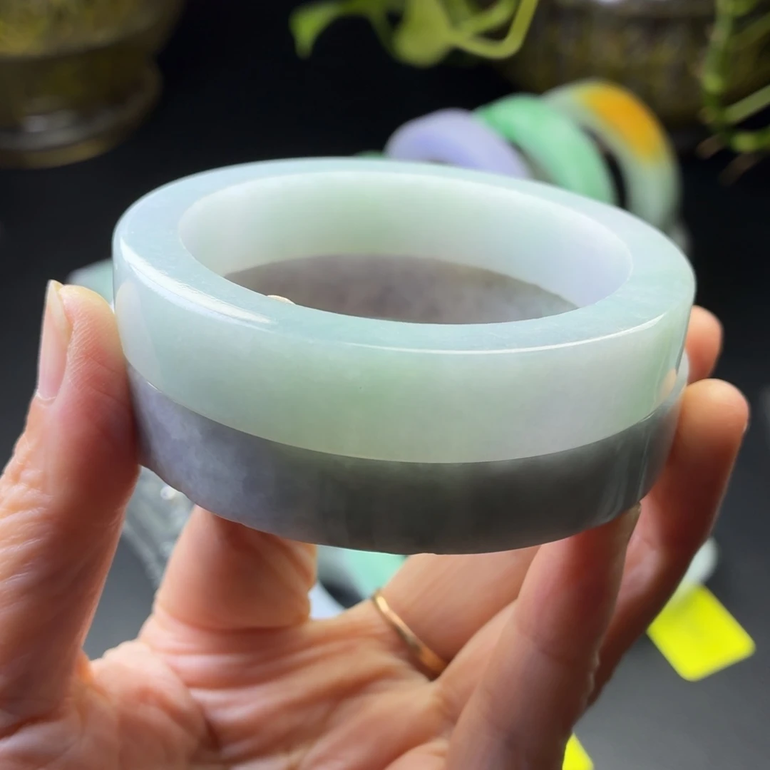 定制翡翠未镶嵌翡翠手镯