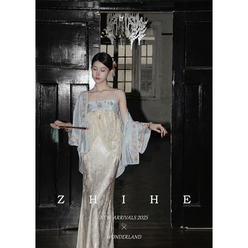 无艳一禾【扑流萤】原创新中式人丝刺绣外套+蕾丝吊带裙