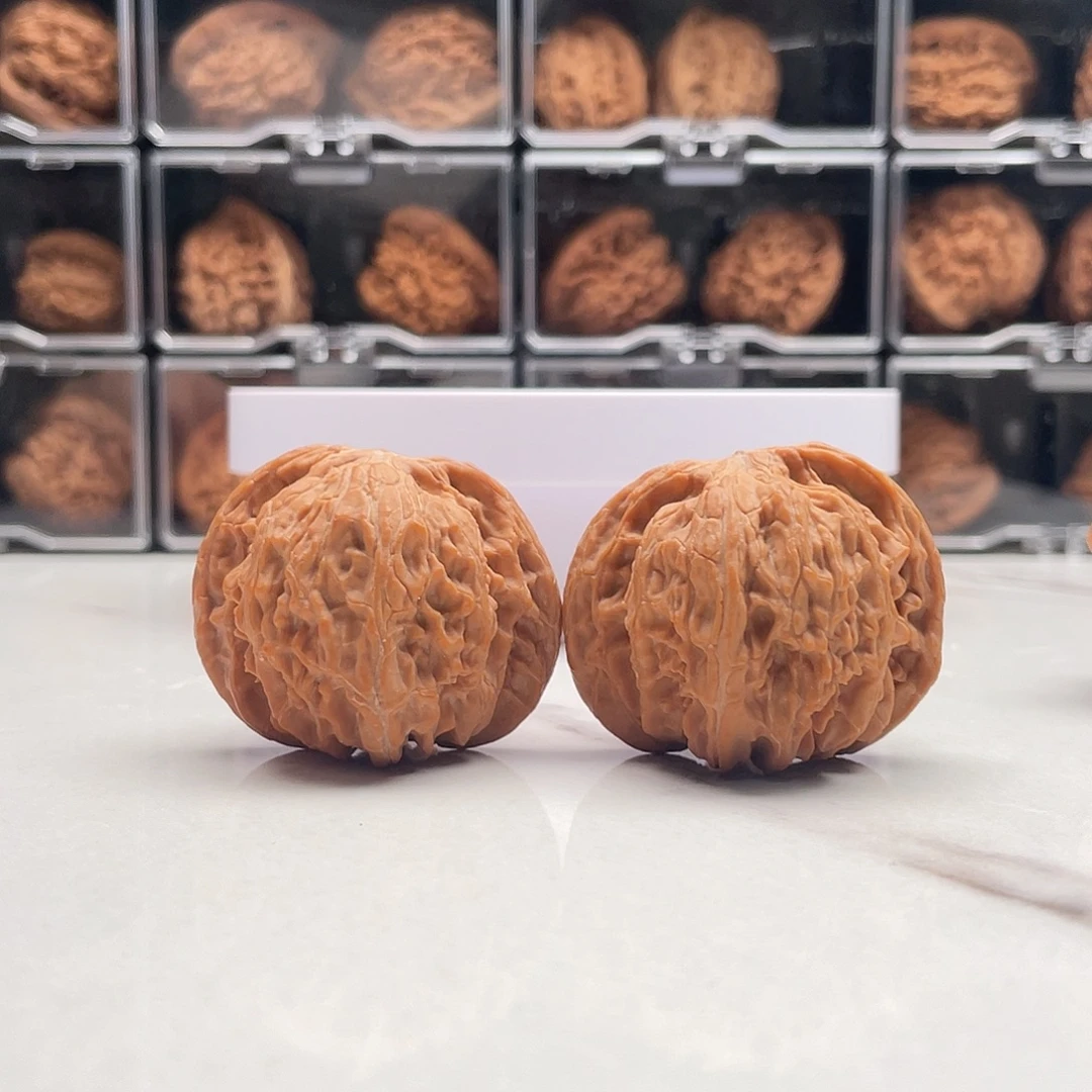 文玩核桃吊坠43x39x36翘尖蝴蝶磨