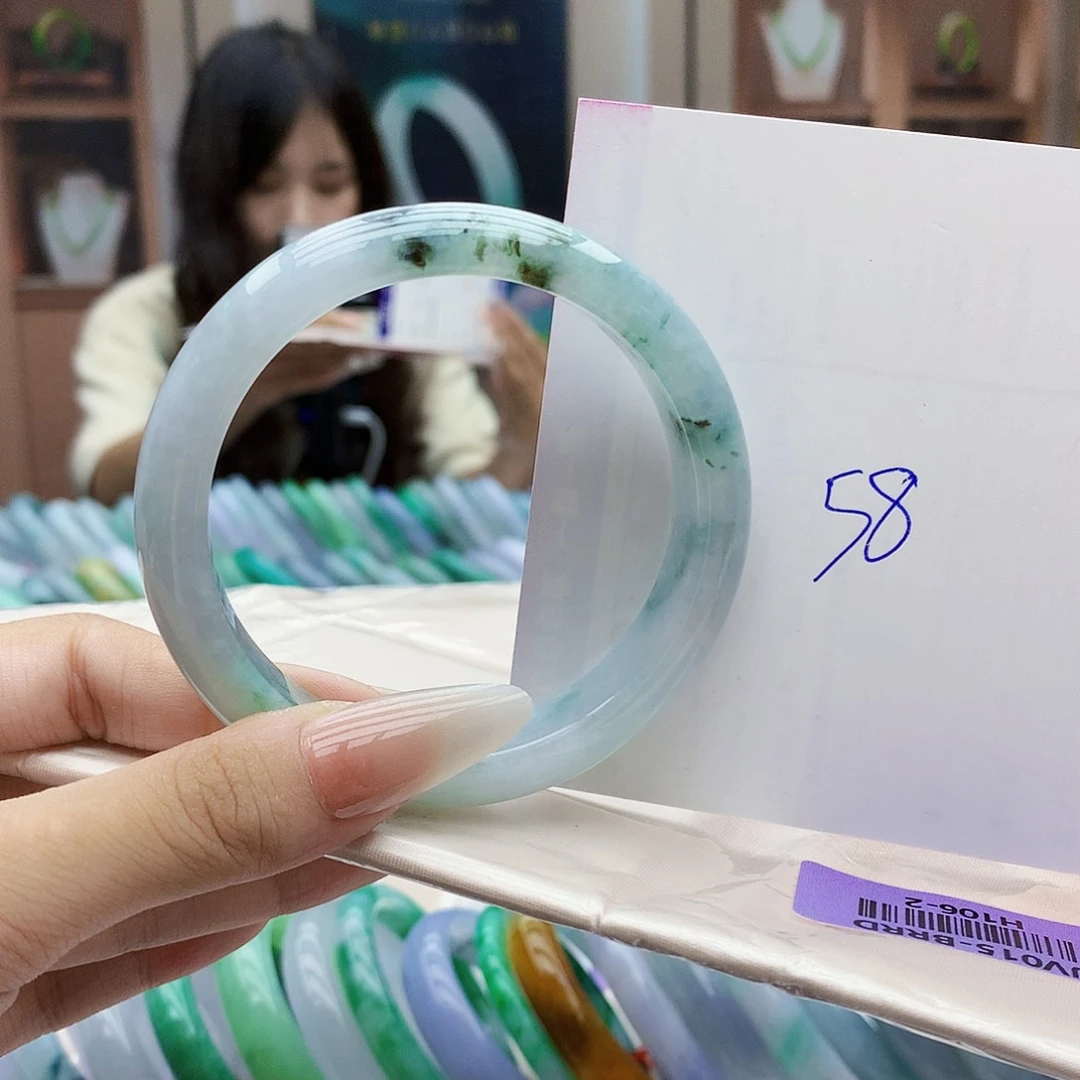 翡翠手镯未镶嵌s