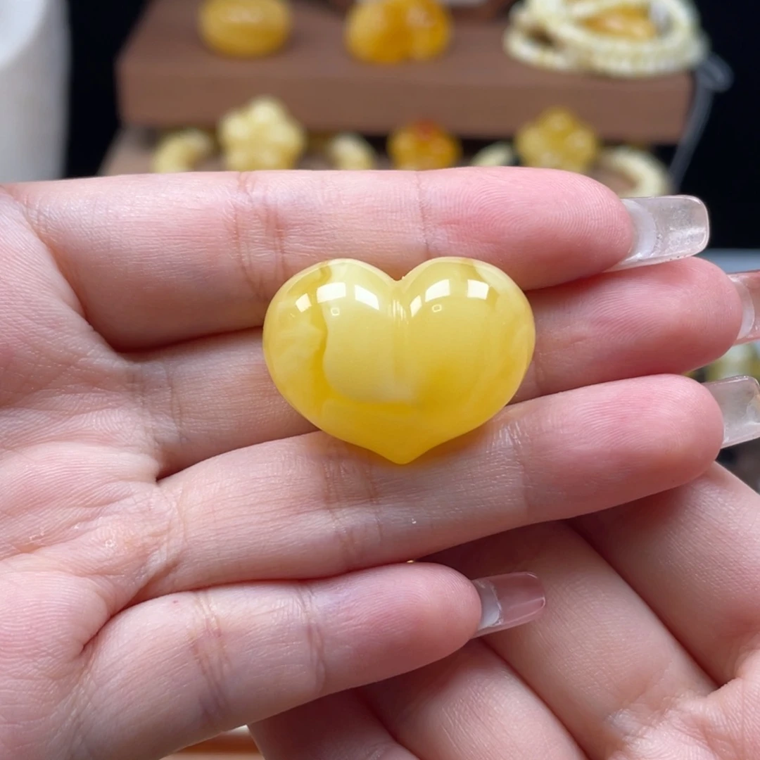 琥珀未镶嵌珠宝奇石屁桃