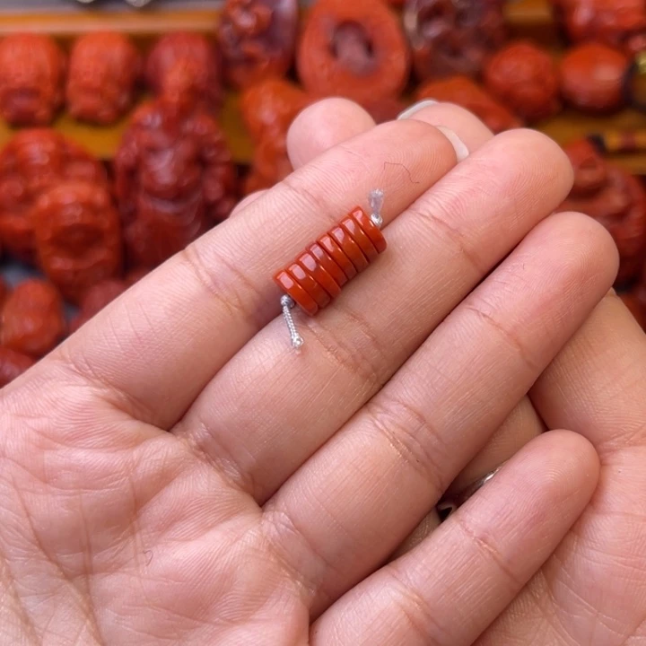 给***烟南红玛瑙未镶嵌川料瓦西7mm隔片