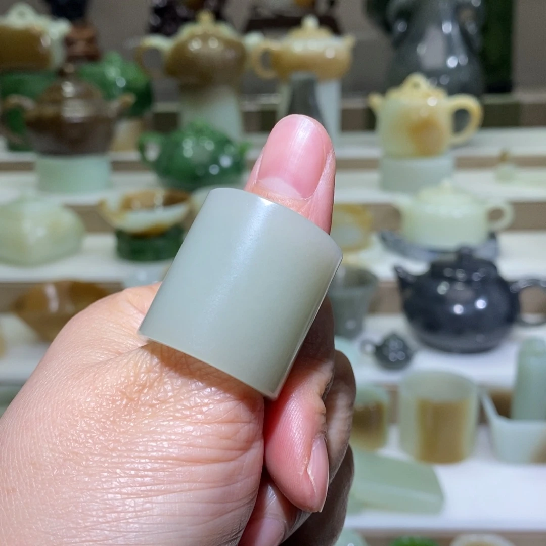 和田玉把件未镶嵌不***?扳指