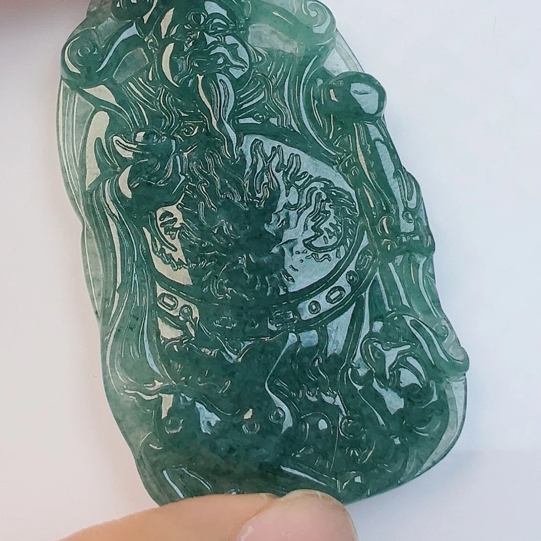 翡翠未镶嵌颈饰111