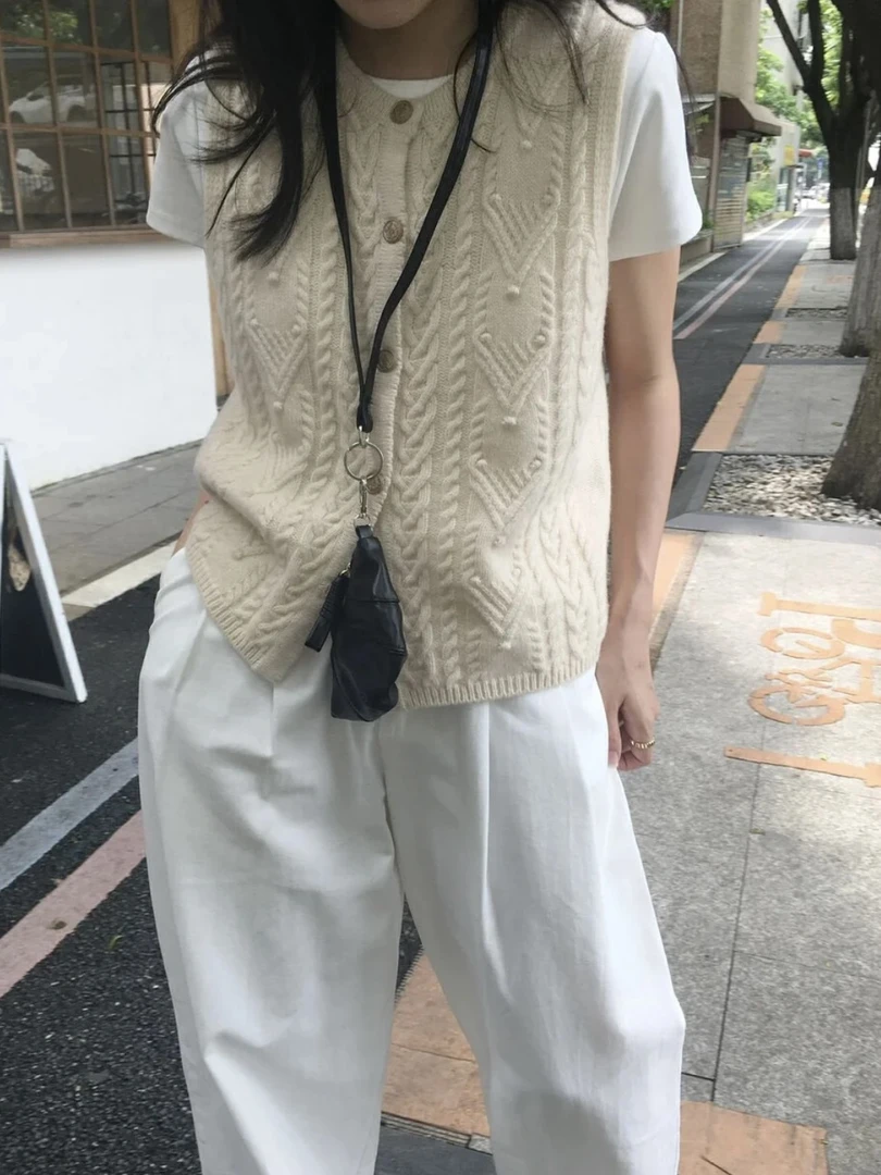 egg鸡蛋家叠穿复古毛衣针织麻花马甲背心女9715