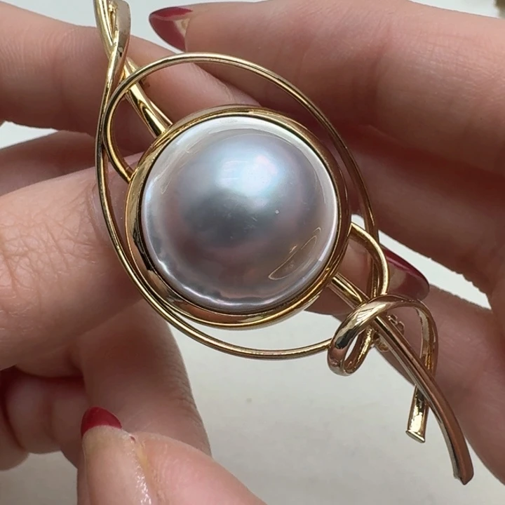 拼合珍珠（马贝珠）胸针未镶嵌