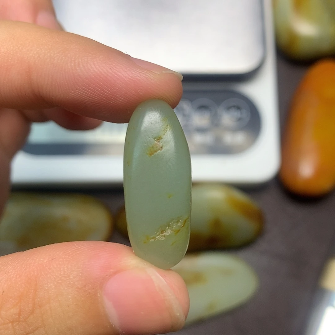 和田玉（糖玉）未镶嵌挂件